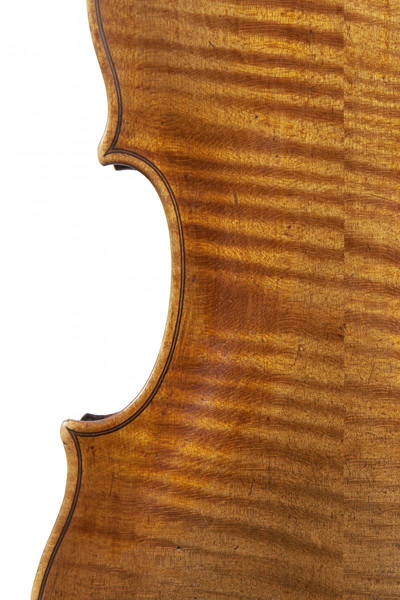 Violin by Antonio and Hieronymus Amati, 1584 Photography