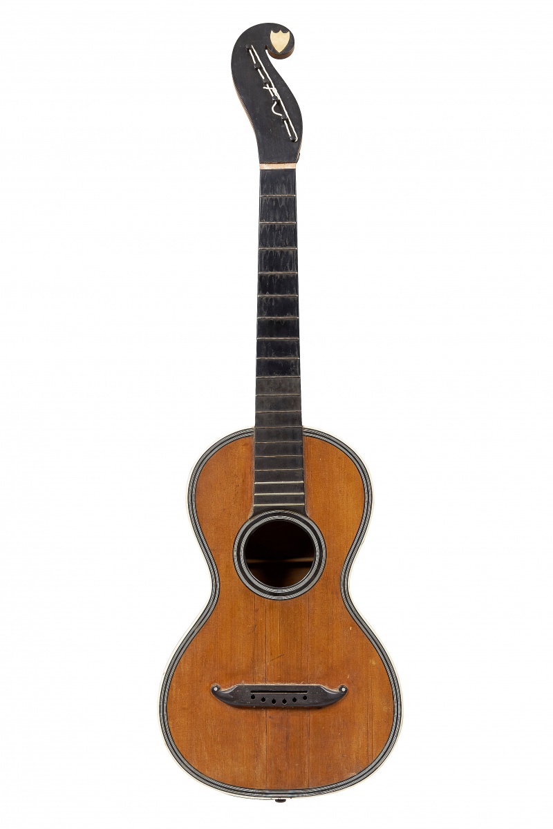 lot-186-an-interesting-french-guitar-circa-1820-2nd-november-2015